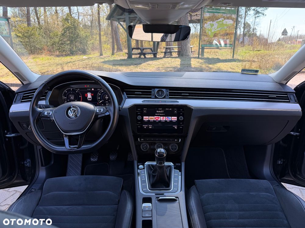 Volkswagen Passat 2.0 TDI SCR Comfortline - 10