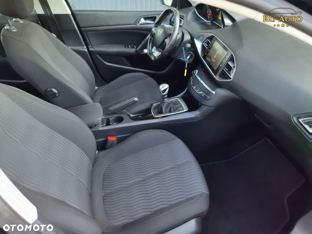 Peugeot 308 - 30