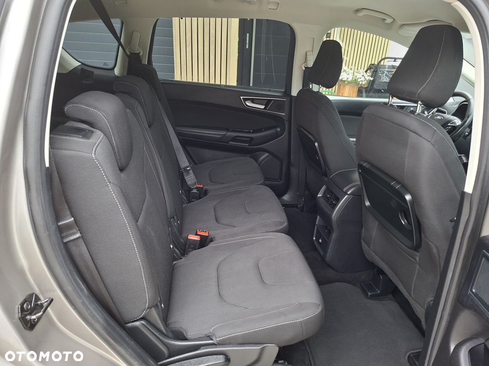 Ford S-Max - 12