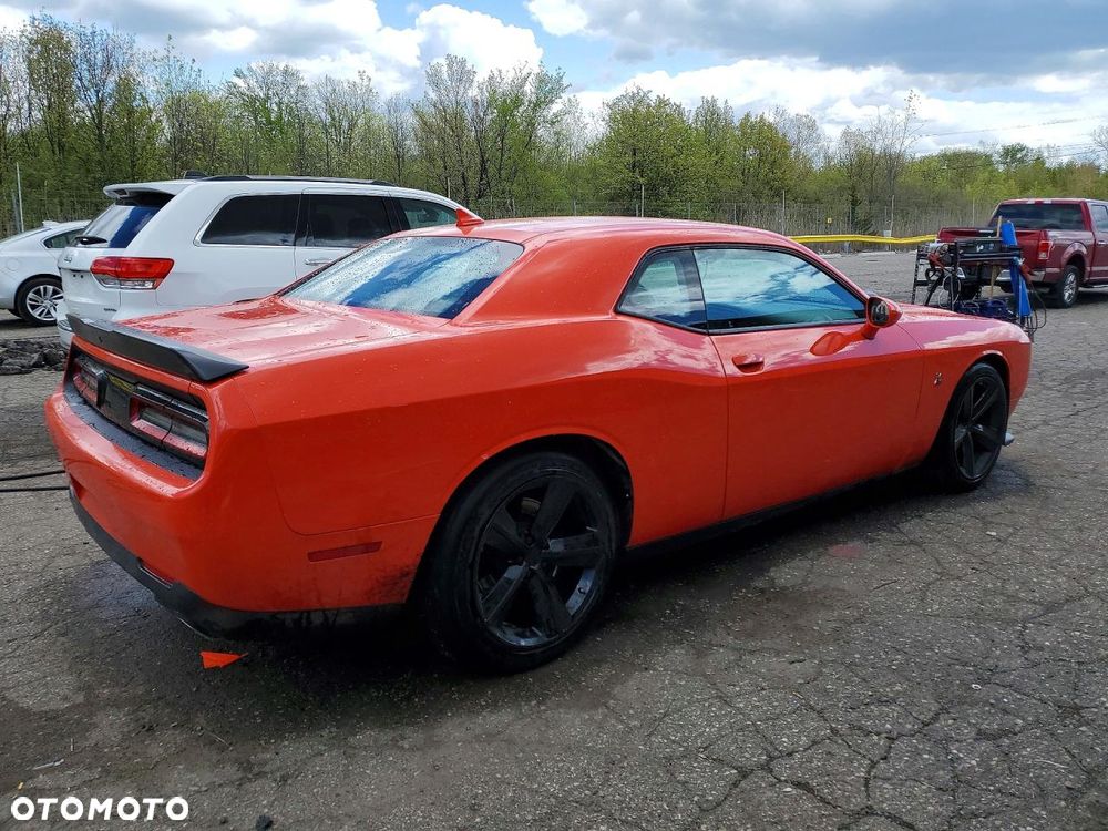 Dodge Challenger Automatik R/T Plus Scat Pack - 4