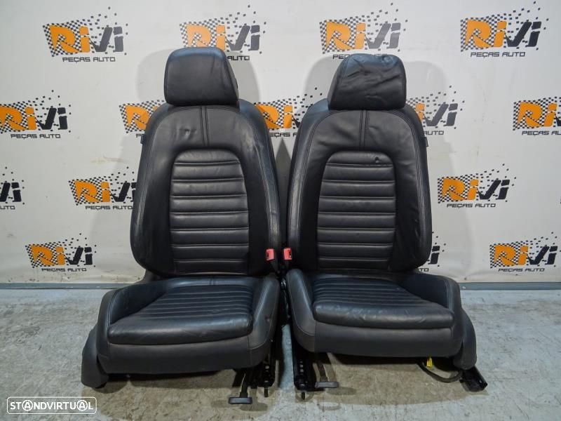 Bancos Frontais Volkswagen Passat B6 me Pele - 1