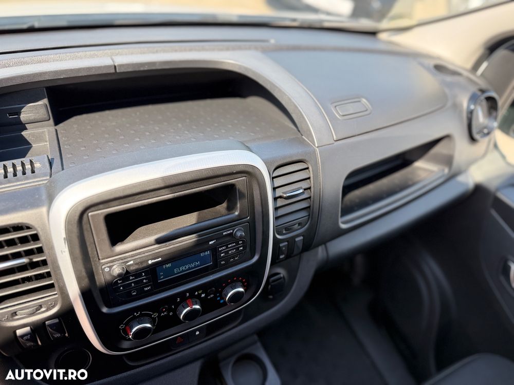 Renault Trafic (ENERGY) Start & Stop Combi Expression - 13