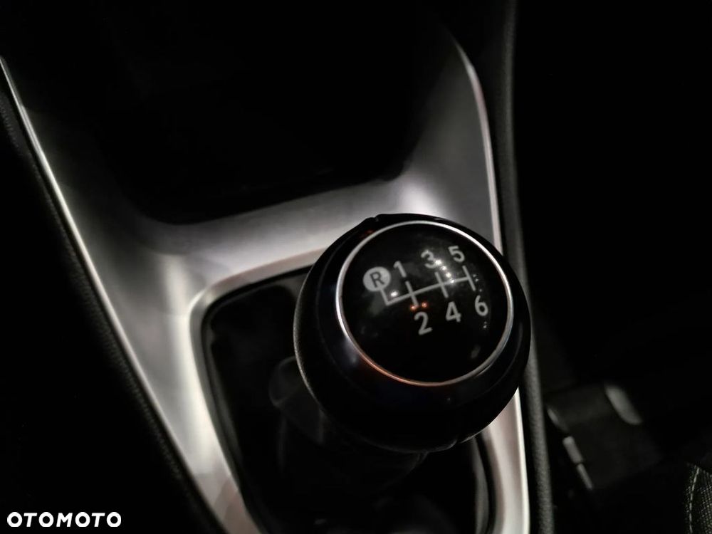 Toyota Yaris 1.5 Selection Style - 13