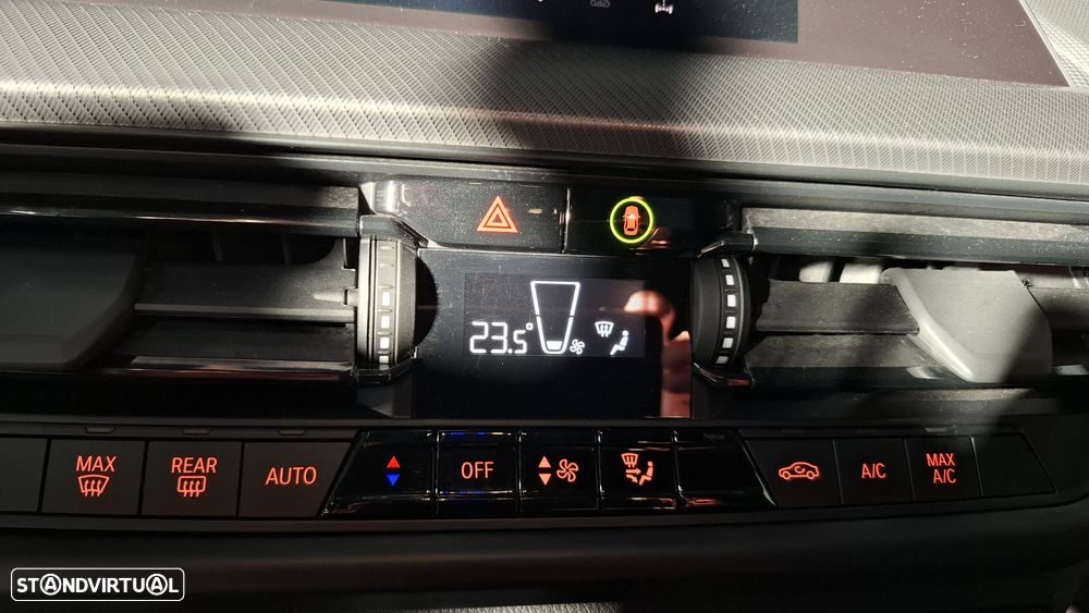 BMW 116 d Pack Desportivo M Auto - 23