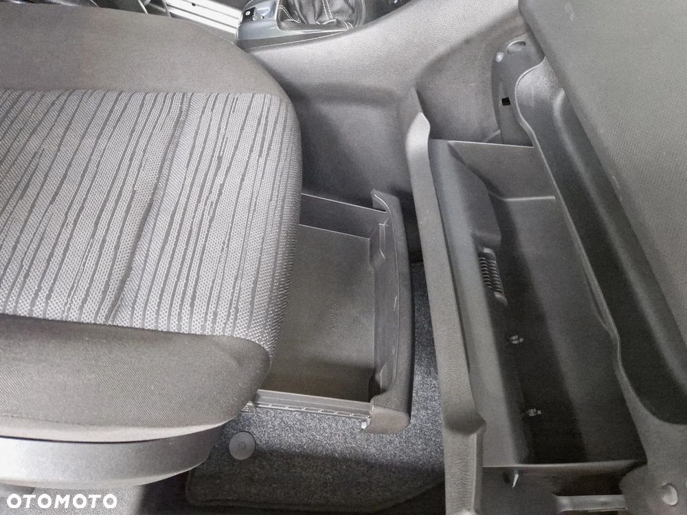 Opel Meriva 1.4 Innovation - 32