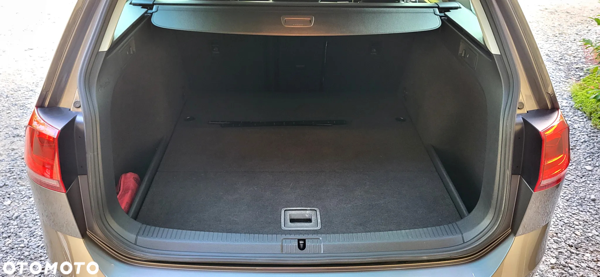 Volkswagen Golf Variant 1.6 TDI BlueMotion Technology Lounge - 13