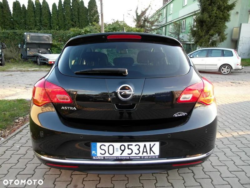 Opel Astra 1.4 Turbo Innovation - 11