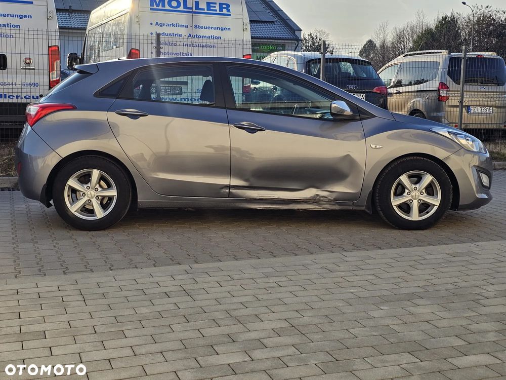 Hyundai i30 1.4 CRDi Premium - 5