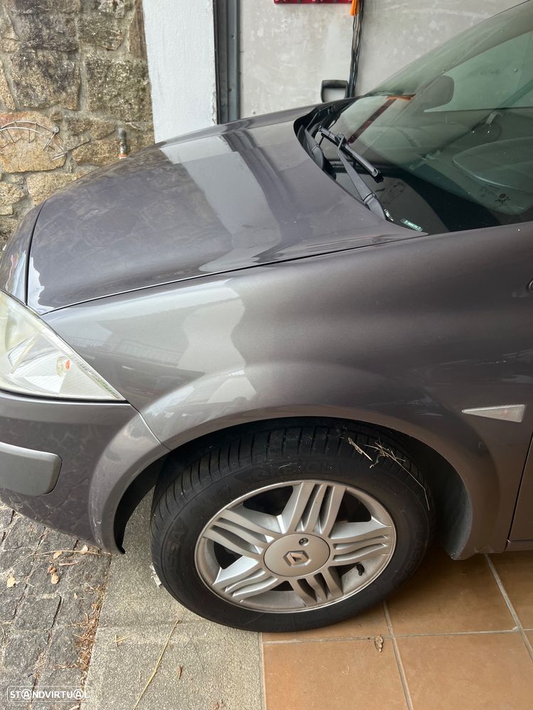 Renault Mégane 1.4 Confort Authentique - 3