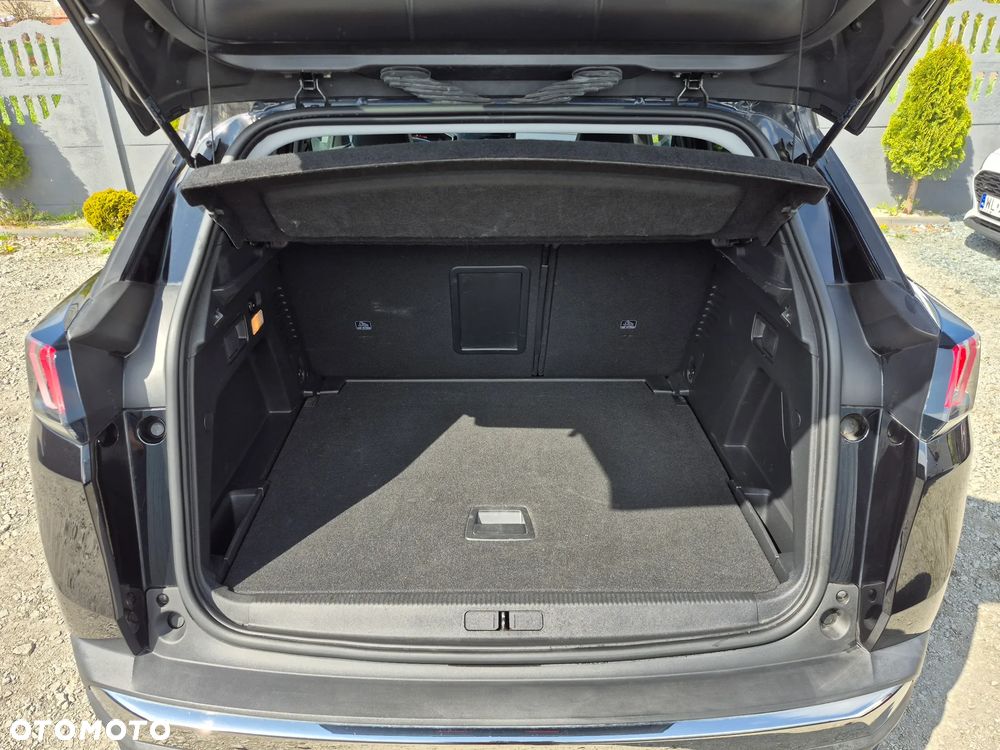Peugeot 3008 1.2 PureTech Allure S&S EAT8 - 23