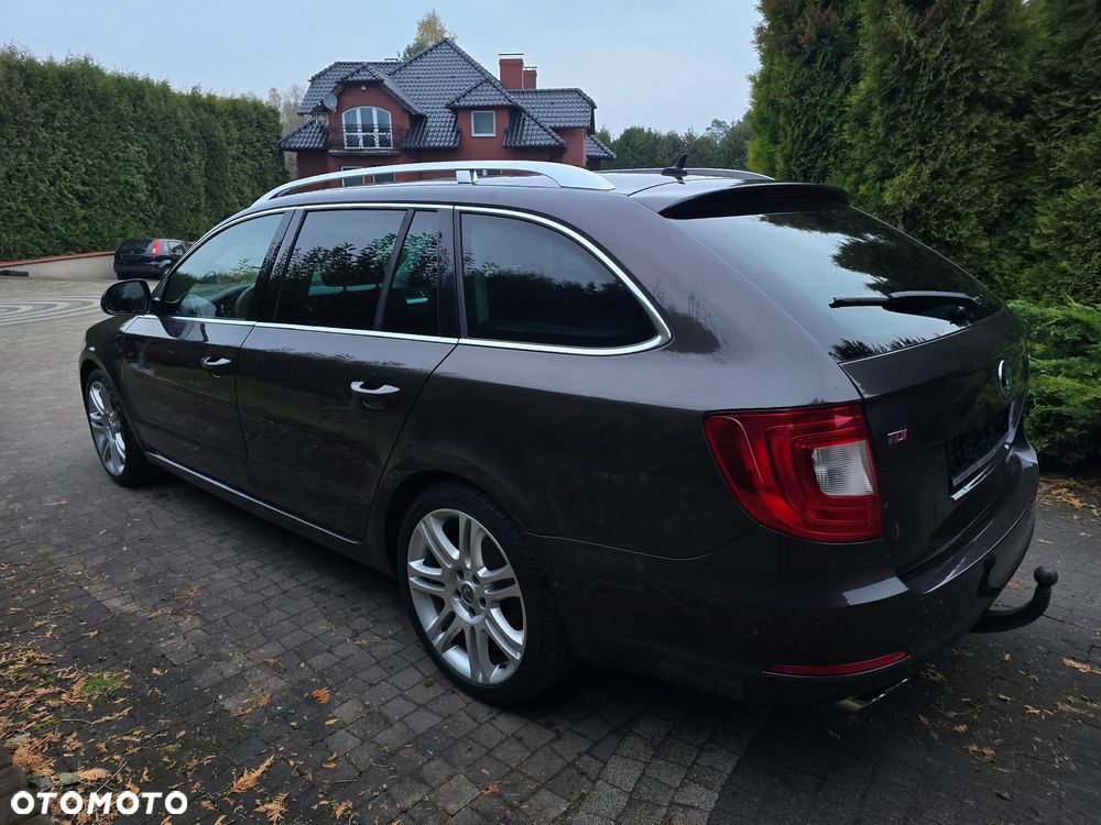Skoda Superb 2.0 TDI DSG Exclusive - 5