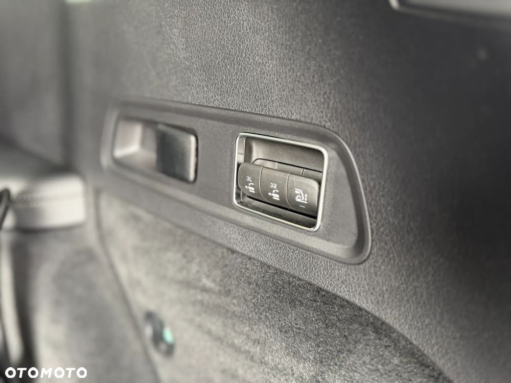 Mercedes-Benz GLS - 34