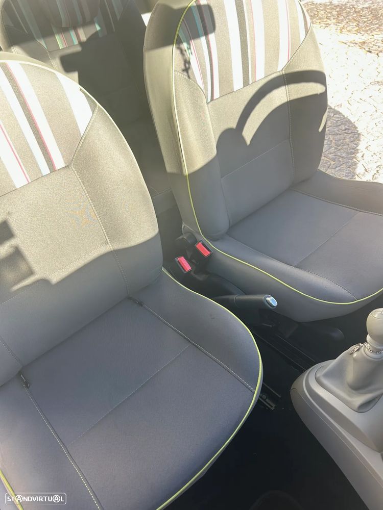 Renault Twingo 1.2 LEV 16V 75 Expression - 11