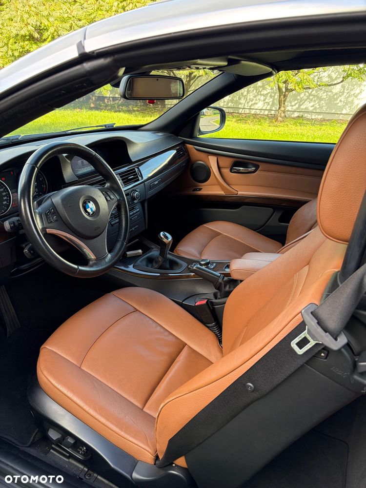 BMW Seria 3 320i Edition Exclusive - 15
