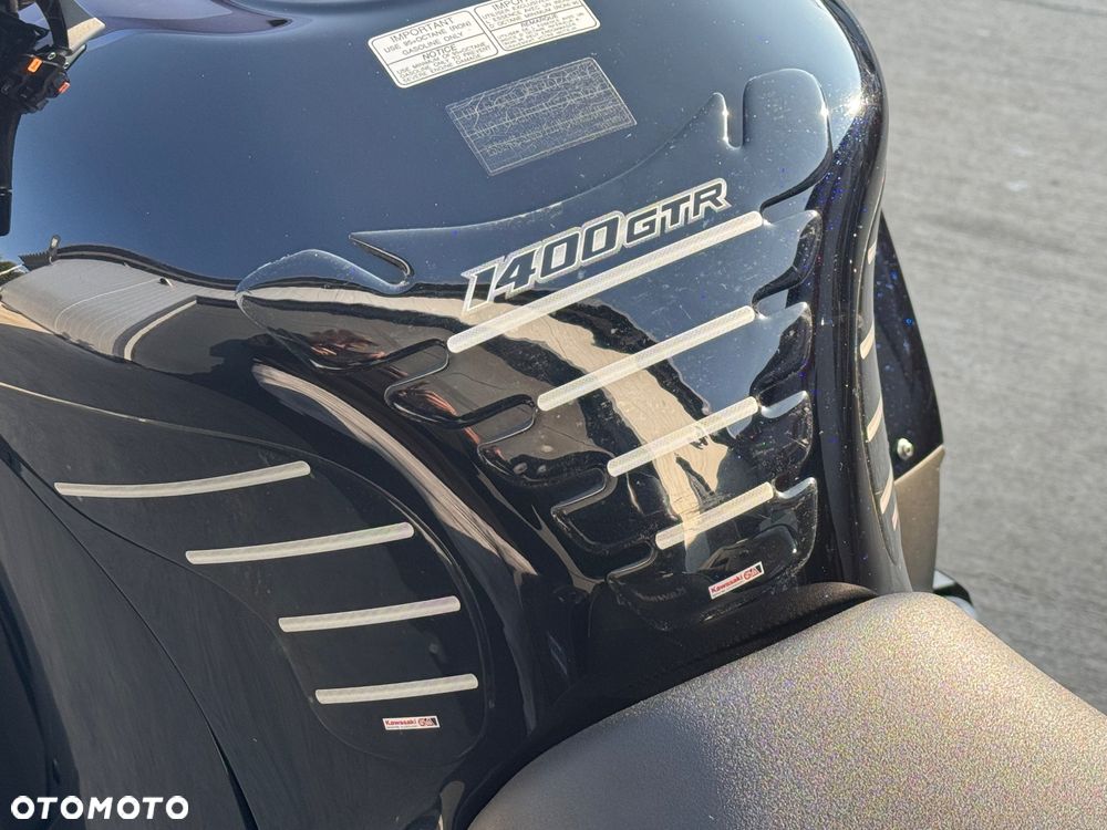 Kawasaki GTR - 18