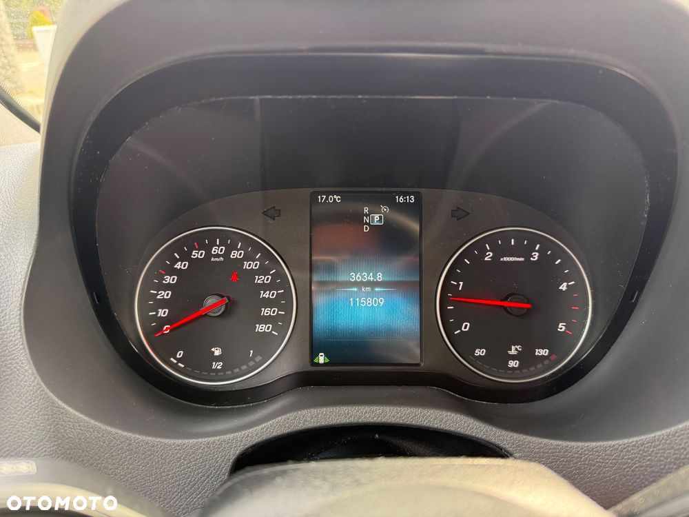 Mercedes-Benz Sprinter - 16