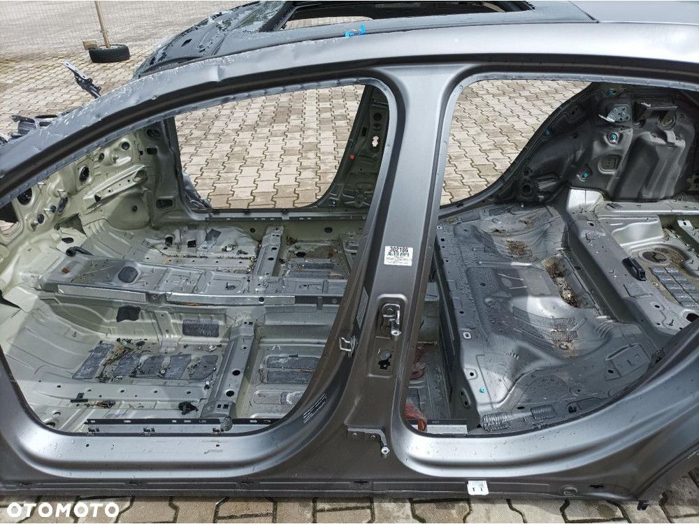 MERCEDES A W177 AMG HB PRÓG SŁUPEK LEWY DŁUGI 662 - 2