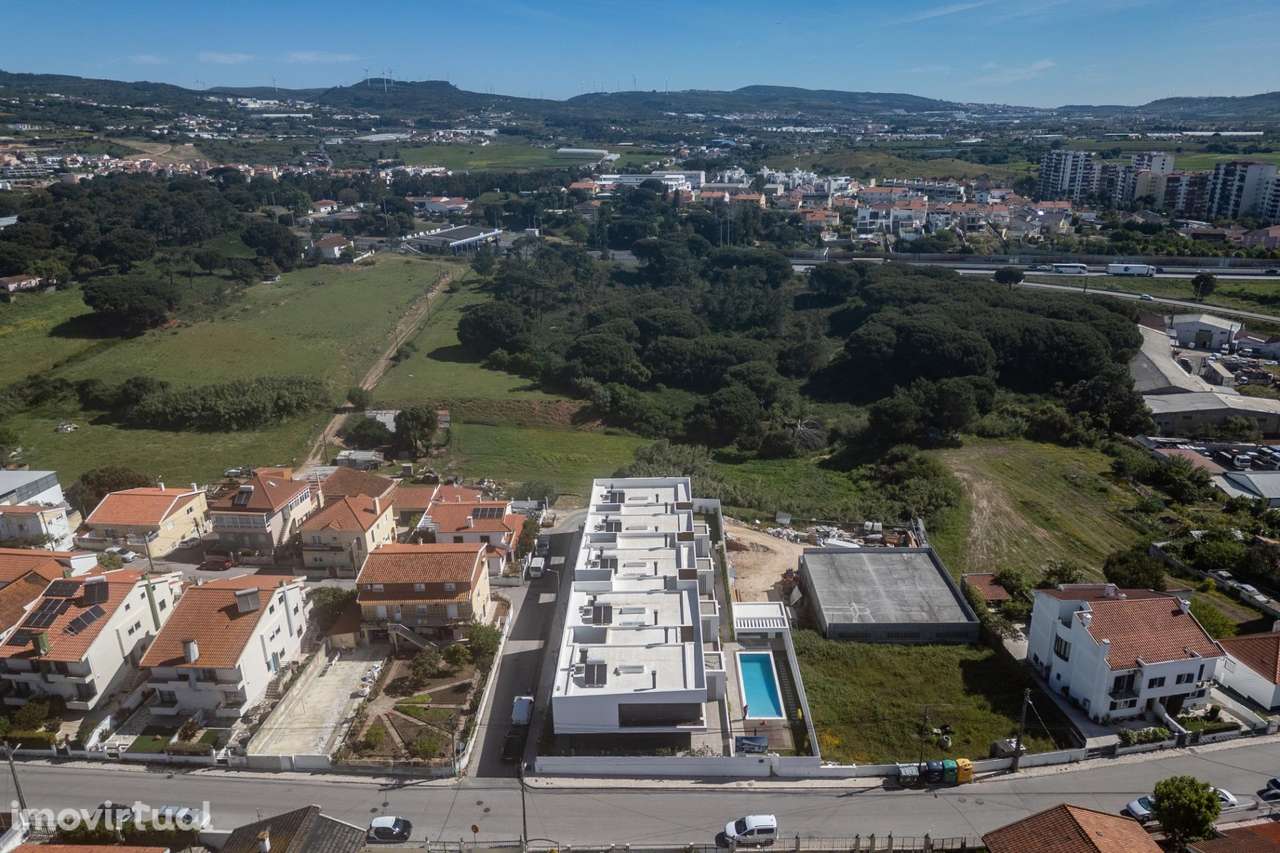Moradia T4 com Acabamentos Premium — Fanqueiro, Loures - Grande imagem: 2/50
