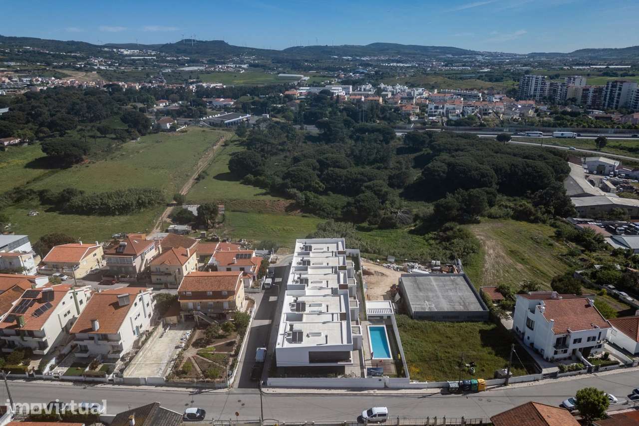 Moradia T4 com Acabamentos Premium — Fanqueiro, Loures - Grande imagem: 2/50