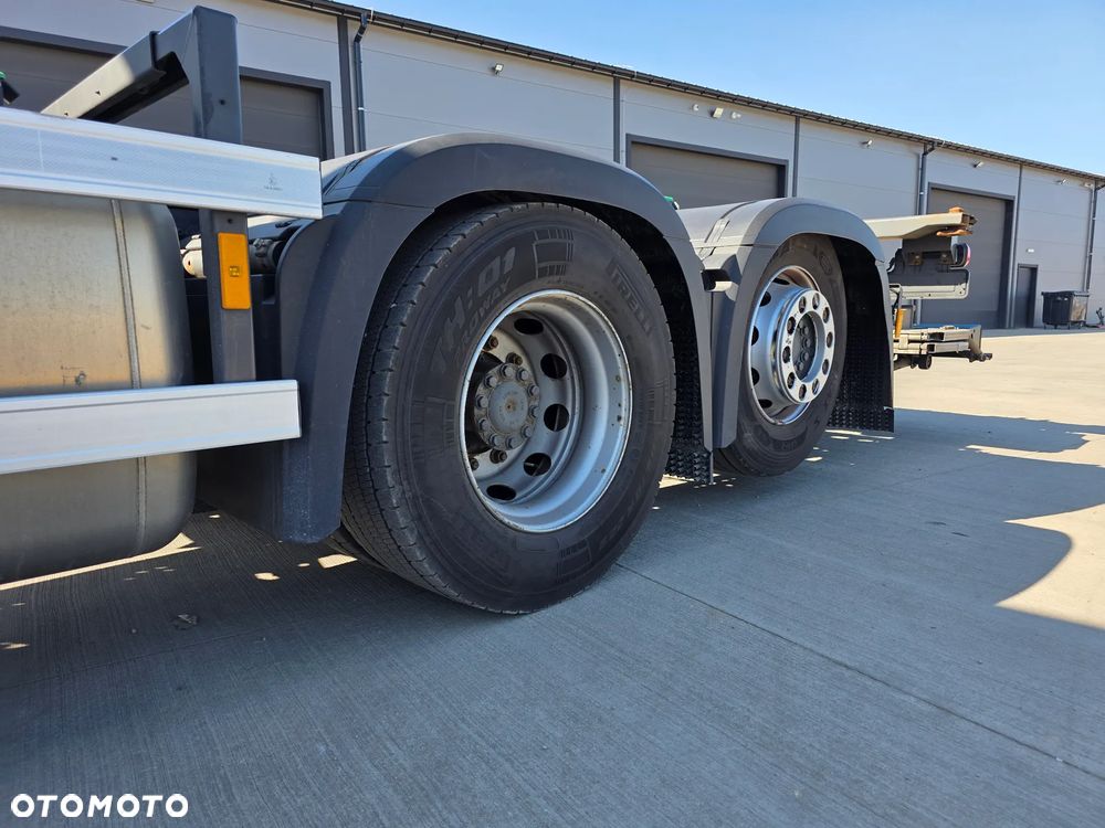 Mercedes-Benz ACTROS - 7