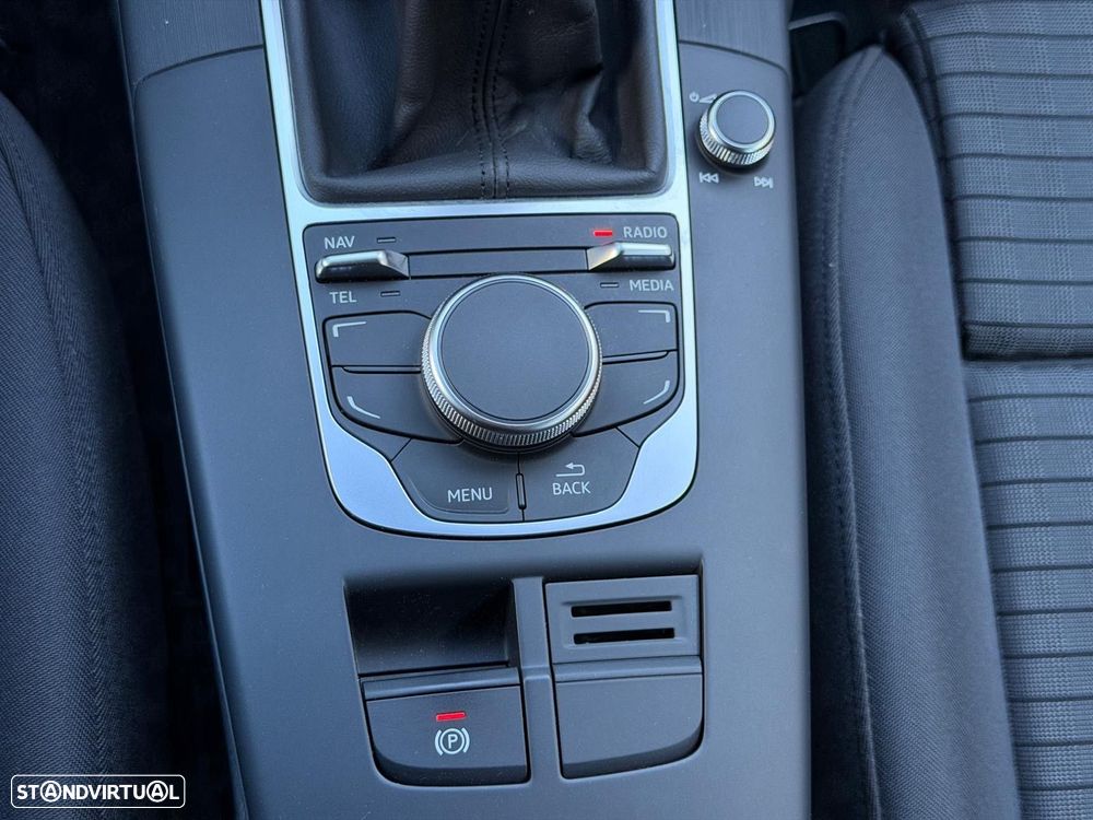 Audi A3 Sportback 1.6 TDI S-line - 14