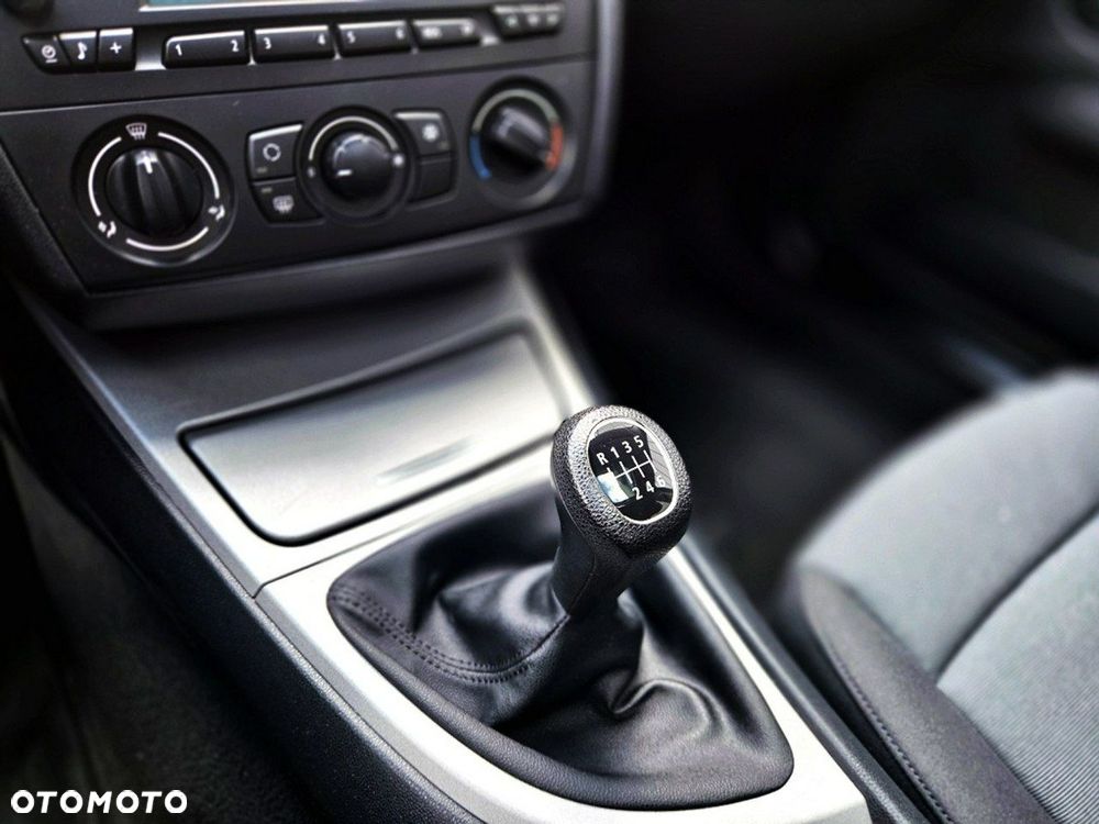 BMW Seria 1 - 15