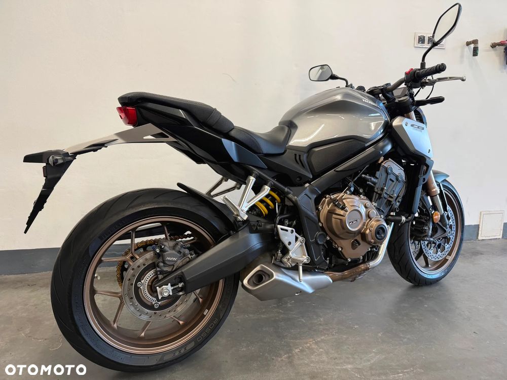 Honda CB - 4