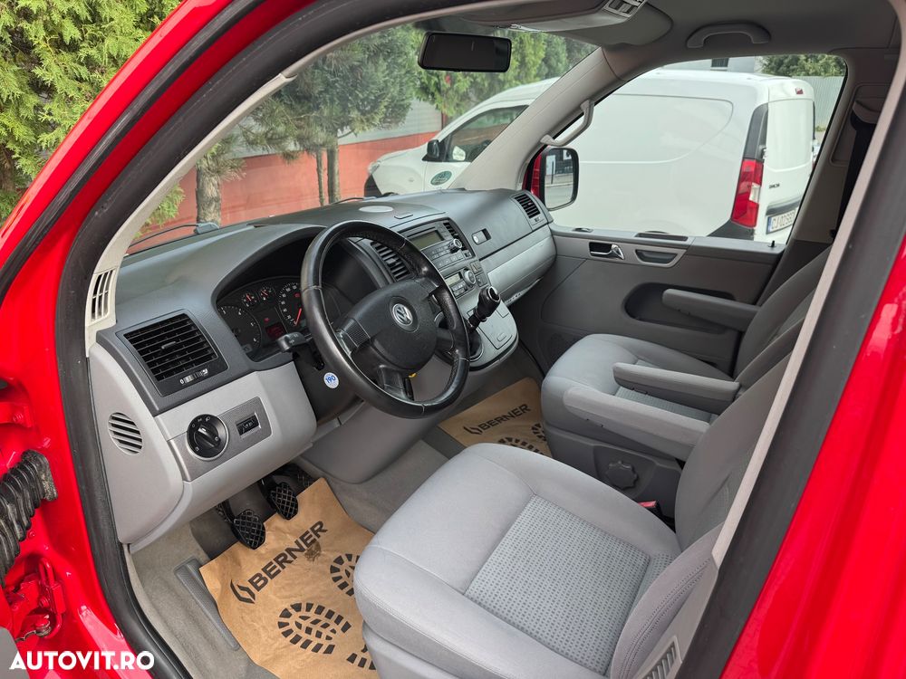 Volkswagen Caravelle - 16