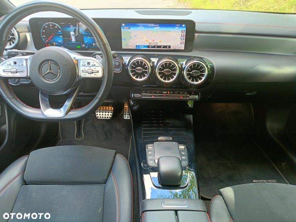 Mercedes-Benz CLA - 10