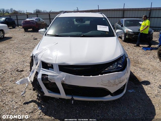 Chrysler Pacifica - 9