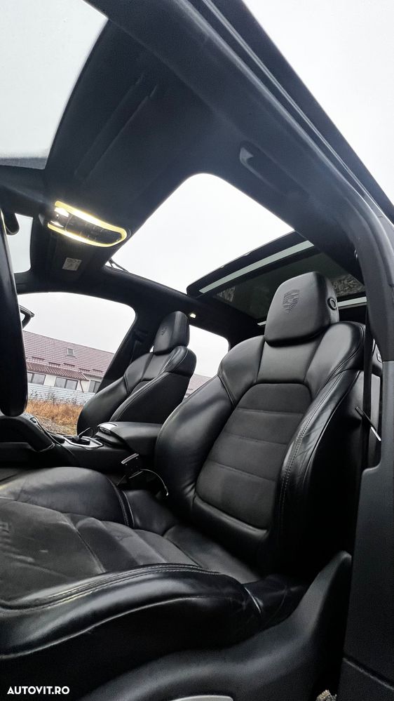 Porsche Cayenne 3.0 L - 18