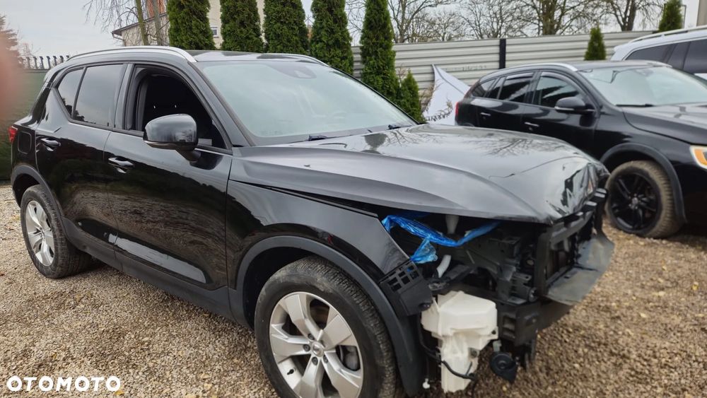 Volvo XC 40 T5 AWD Momentum - 6