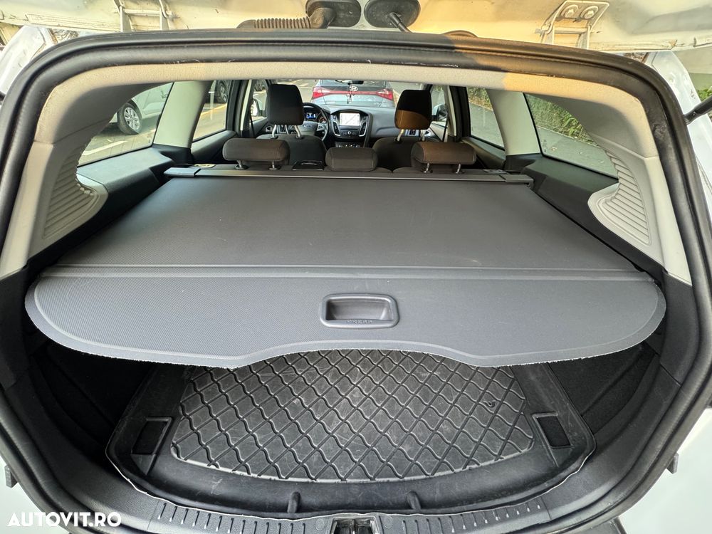 Ford Focus 1.5 TDCi Trend - 13
