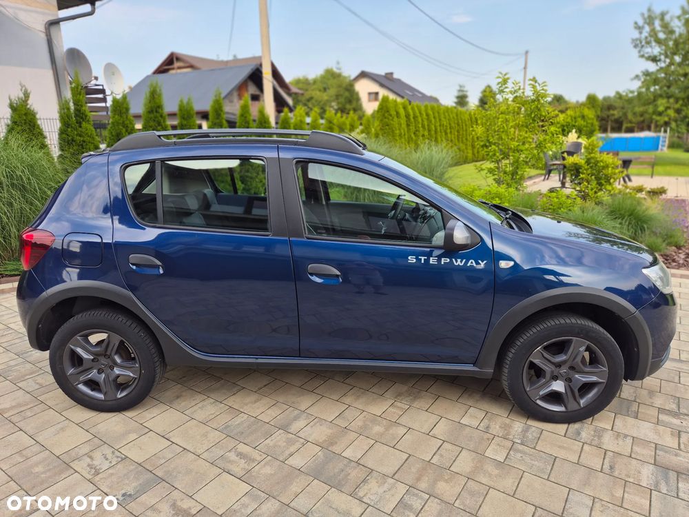 Dacia Sandero TCe 90 Celebration - 4