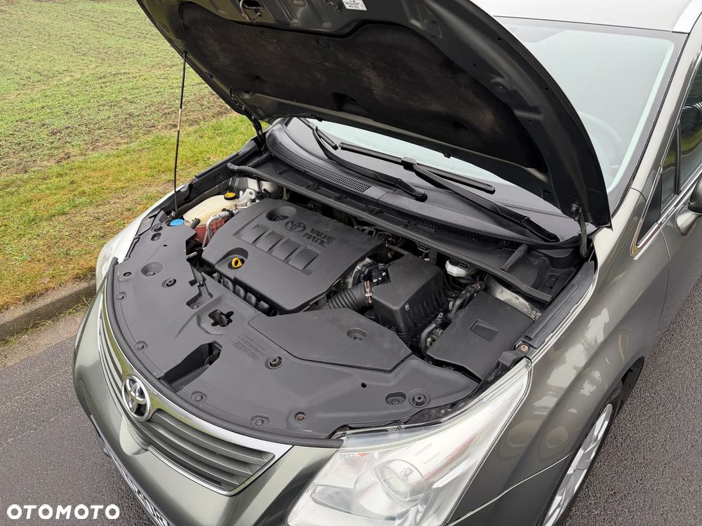 Toyota Avensis 1.8 Executive - 27