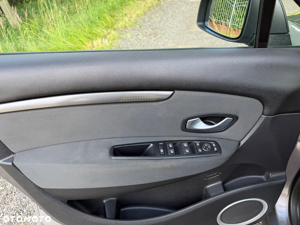 Renault Scenic 1.9 dCi Confort Privilege - 13