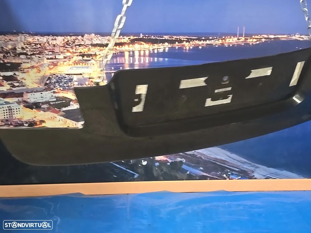 Friso Inferior ORIGINAL da Bagageira Mala BMW Série 7 F01 F02 2008+ - 3