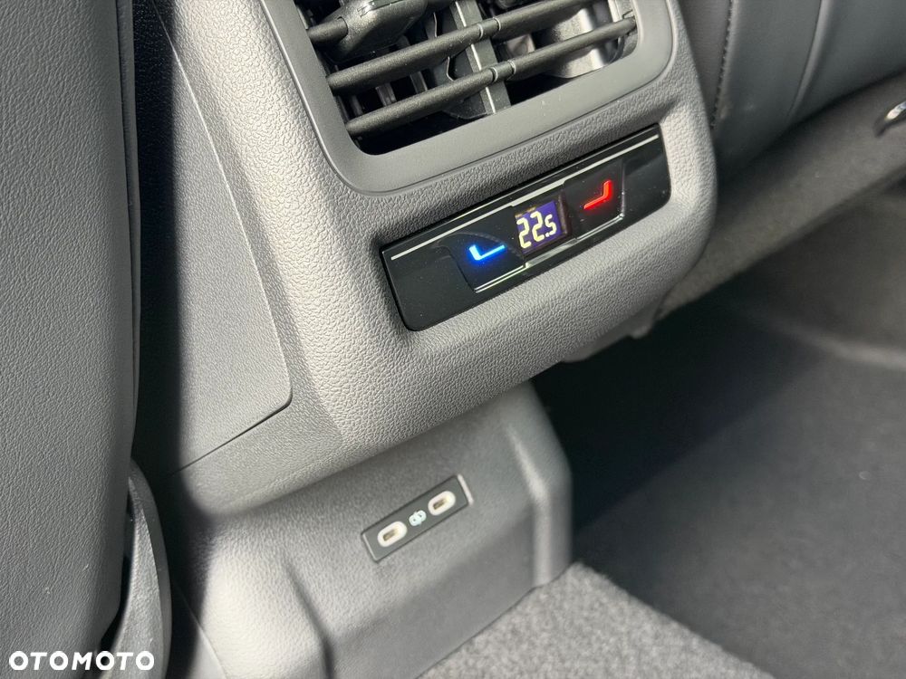 Volkswagen T-Roc 1.5 eTSI Style DSG - 10