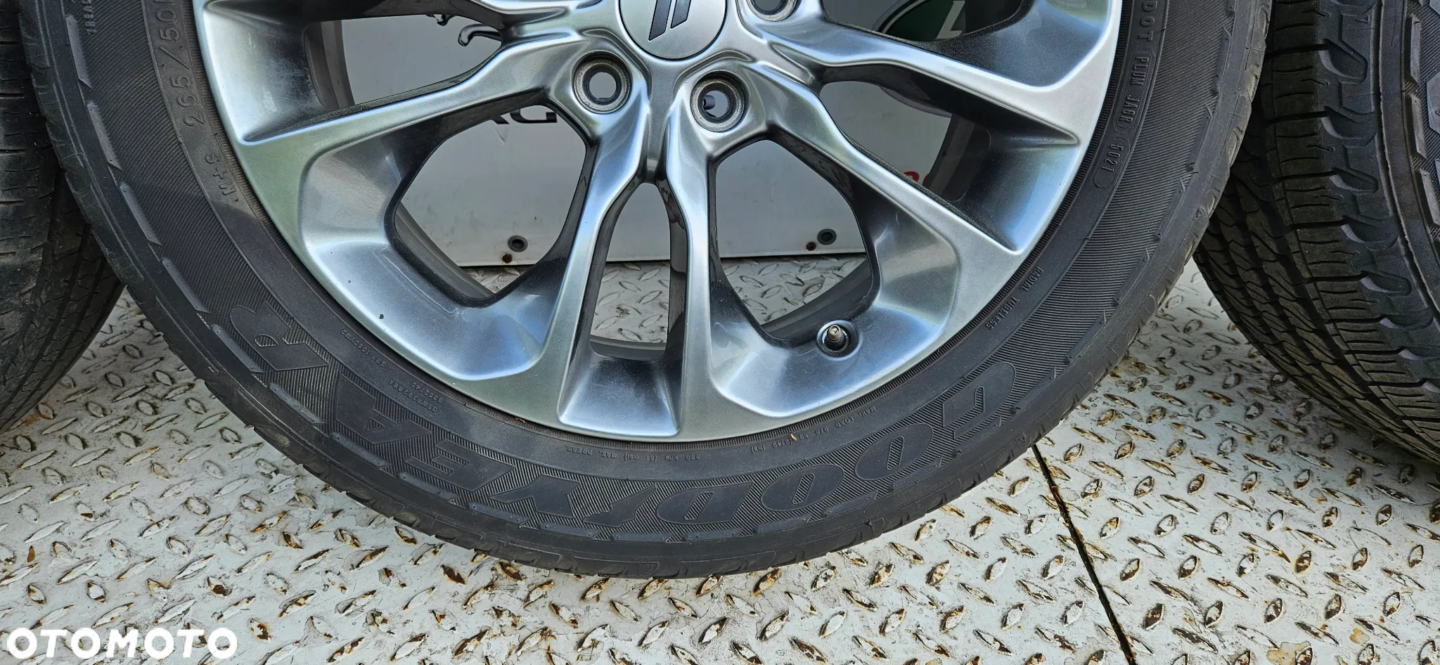 Dodge Durango III LIFT GT RT Koła Komplet kół Alufelgi Felgi 265/50/20 R20 20 cali 20x8.0J 6QP26TRMAA Mopar Oryginał SREBRNE - 9