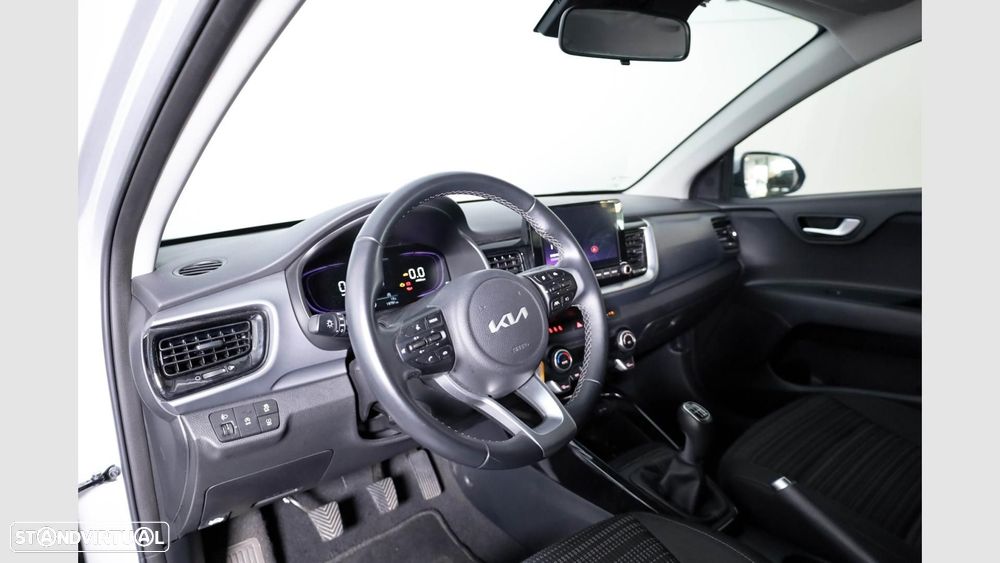 Kia Stonic 1.0 T-GDI Drive — fotografia 8