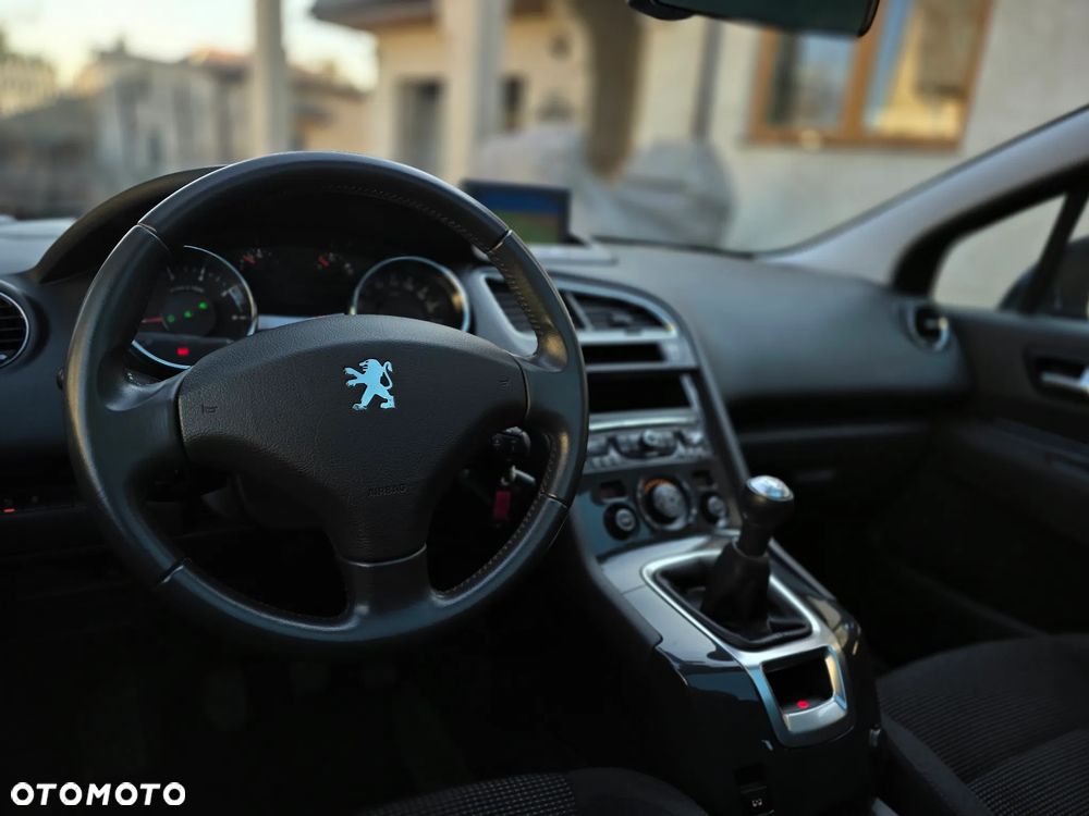 Peugeot 5008 - 30