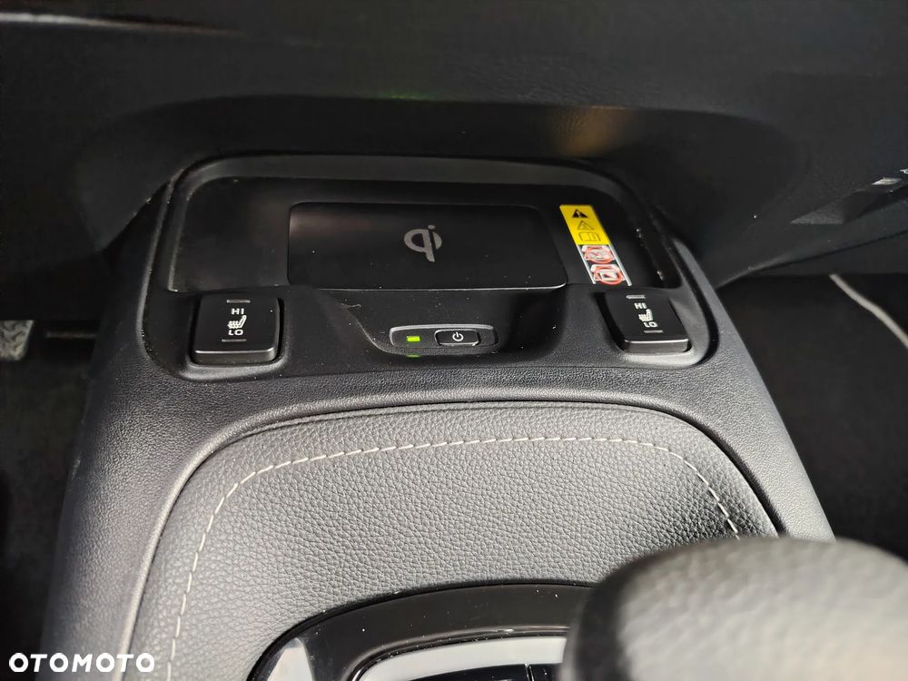 Toyota Corolla 1.8 Hybrid Style - 19