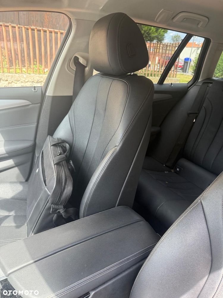 BMW Seria 5 530d xDrive mHEV - 10