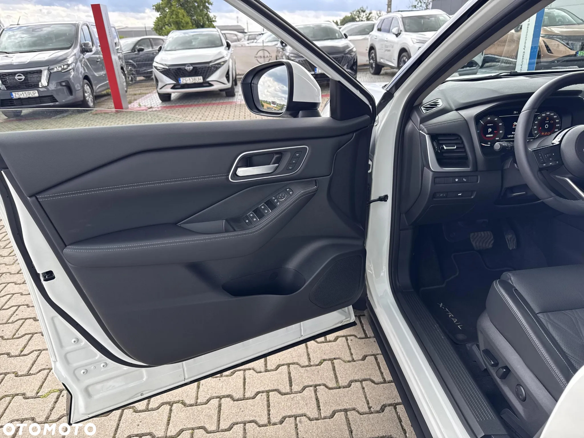 Nissan X-Trail - 10