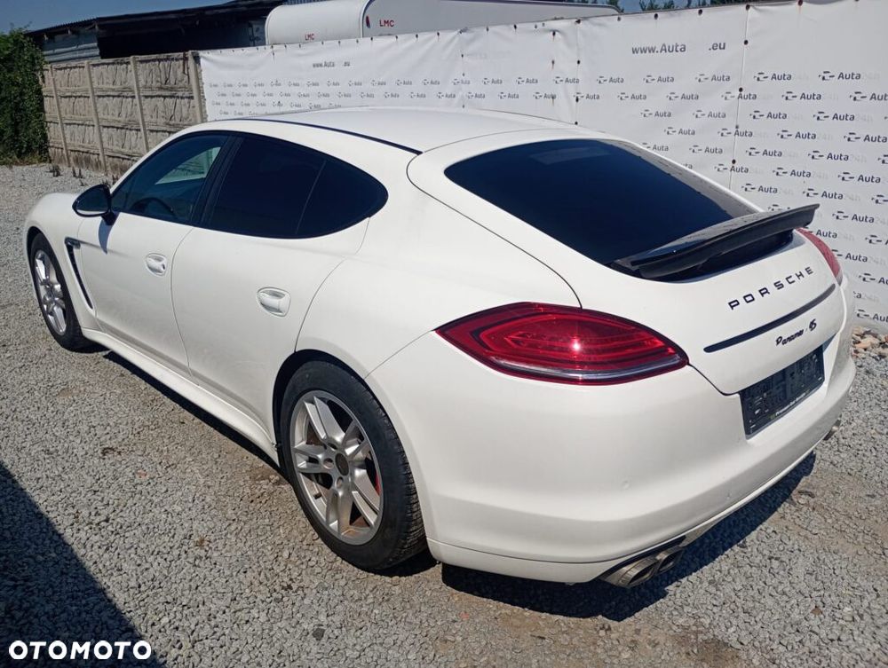 Porsche Panamera 4S PDK - 4
