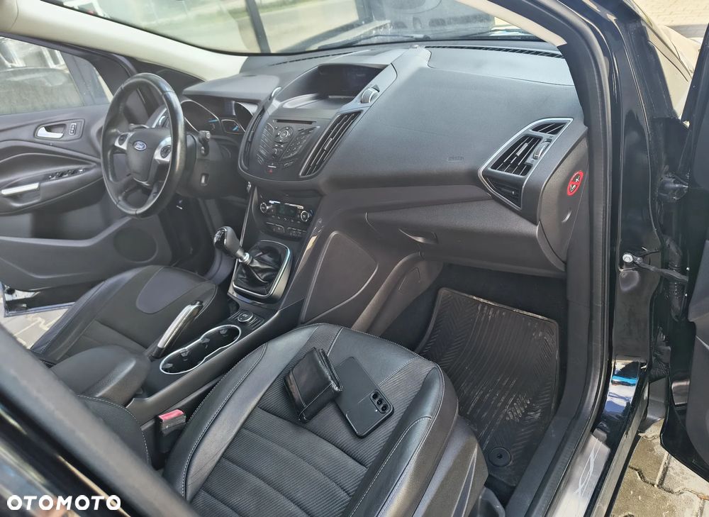 Ford Kuga 2.0 TDCi 2x4 Titanium - 9