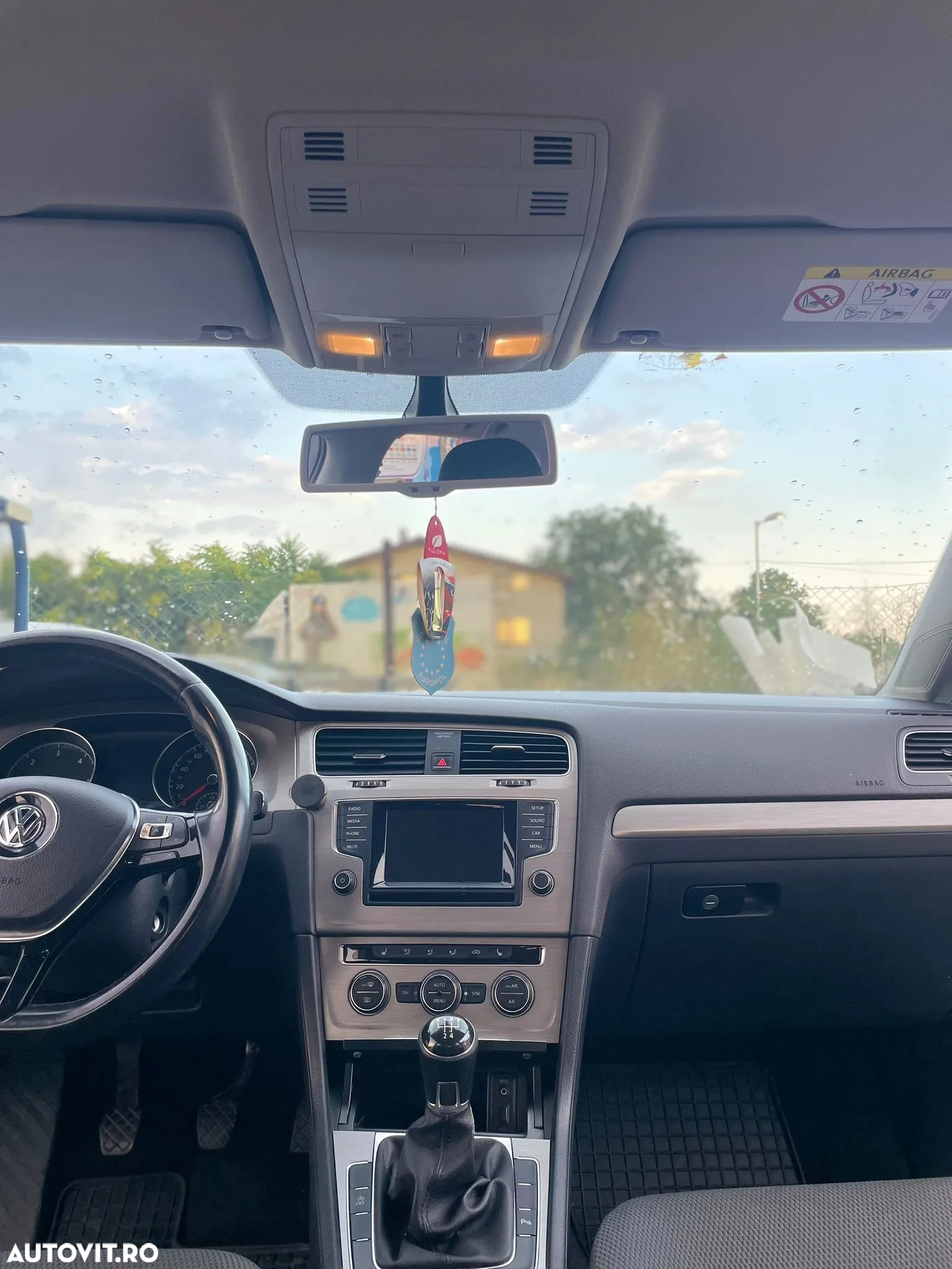 Volkswagen Golf - 8