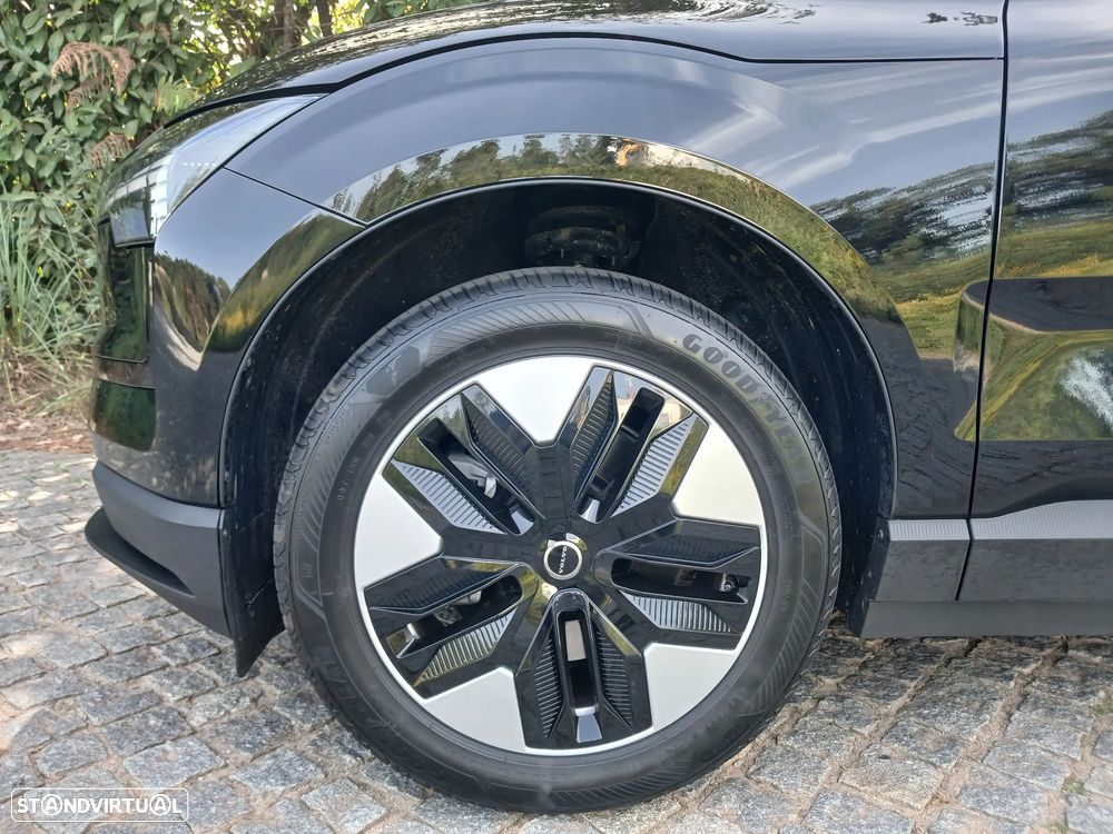 Volvo EX30 Single Motor Extended Range RWD Core - 4
