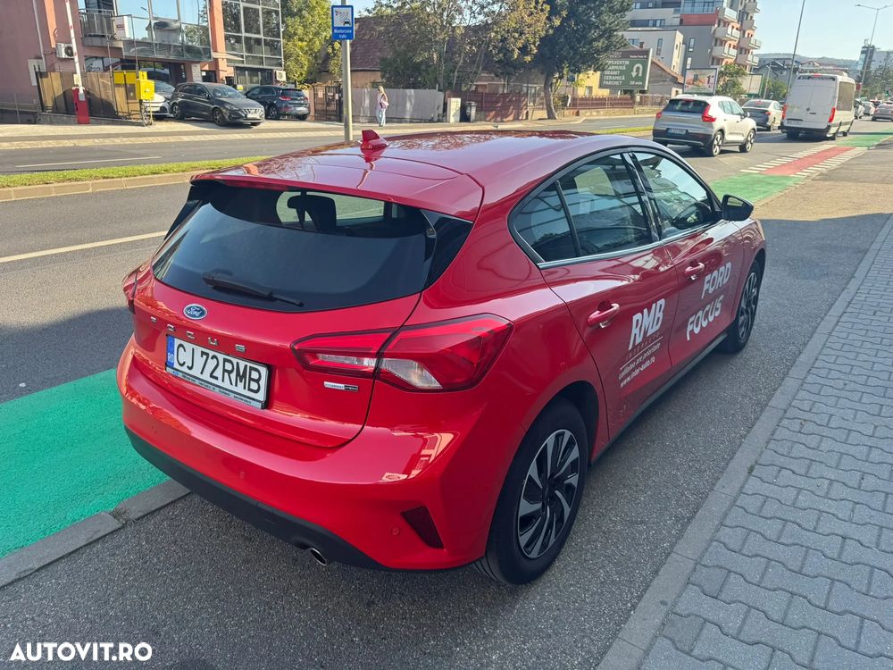 Ford Focus - 10