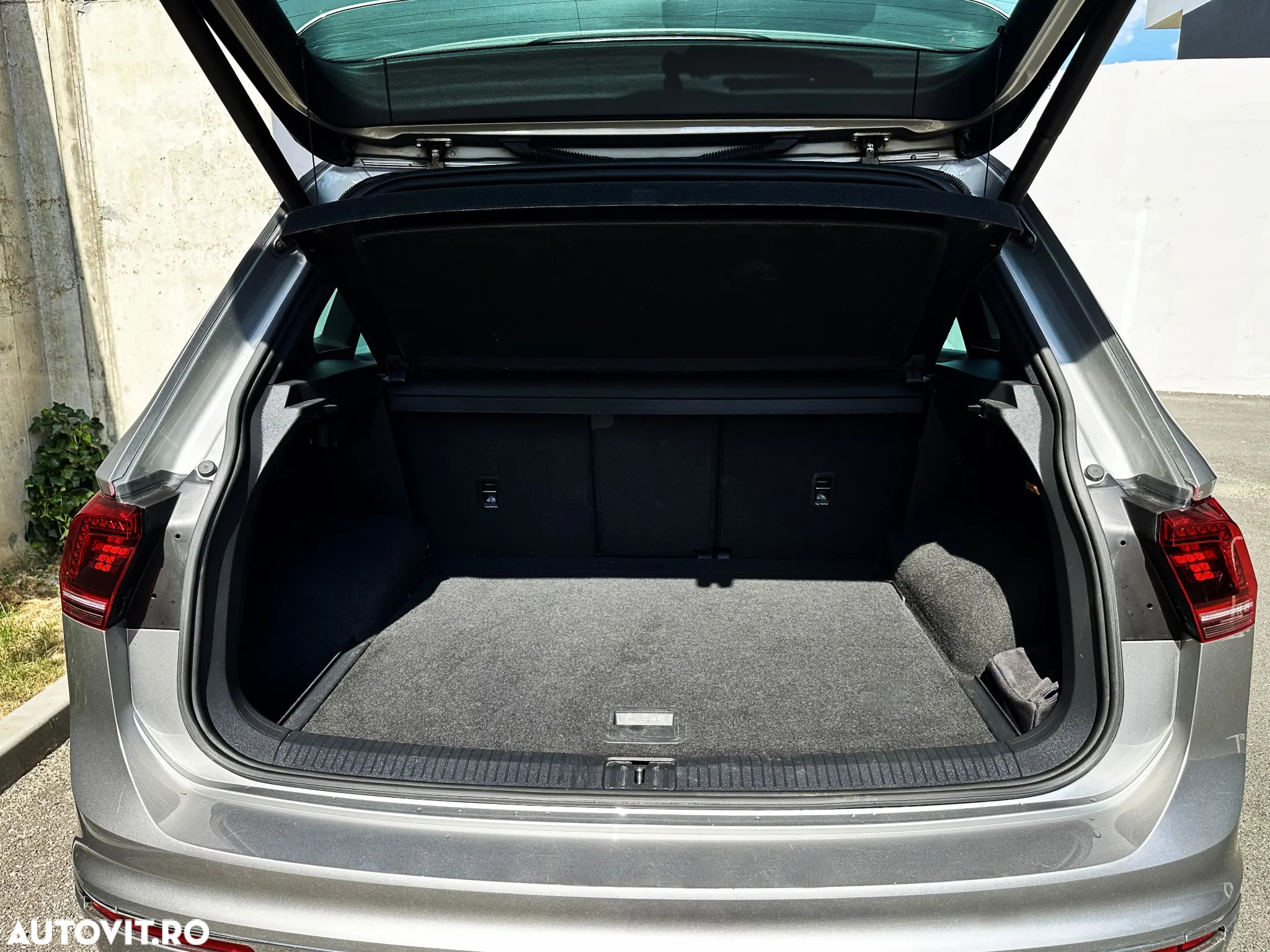 Volkswagen Tiguan 2.0 TDI SCR 4MOTION DSG R-Line - 30